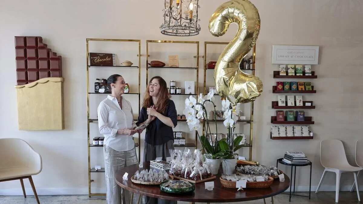 Chocolatería de hermanas venezolanas en Miami es reconocida entre las mejores de EEUU