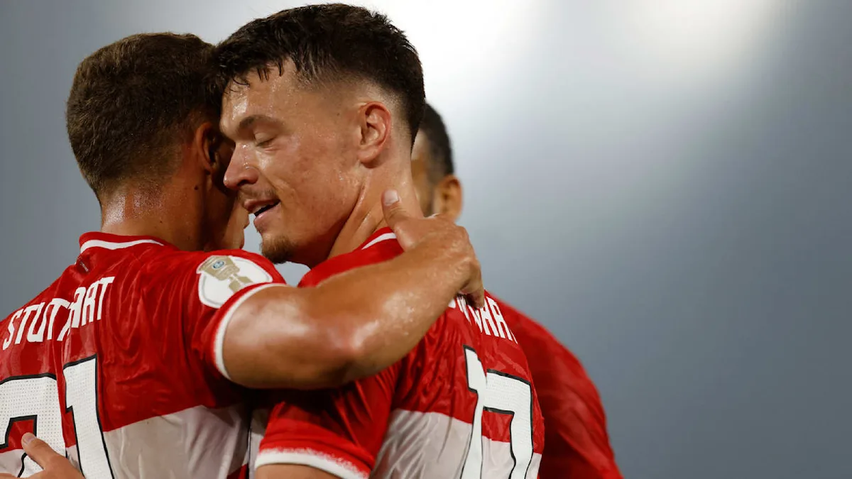 Dreierpack beim VfB-Debüt - So schießt sich Pejcinovic für Klopp warm