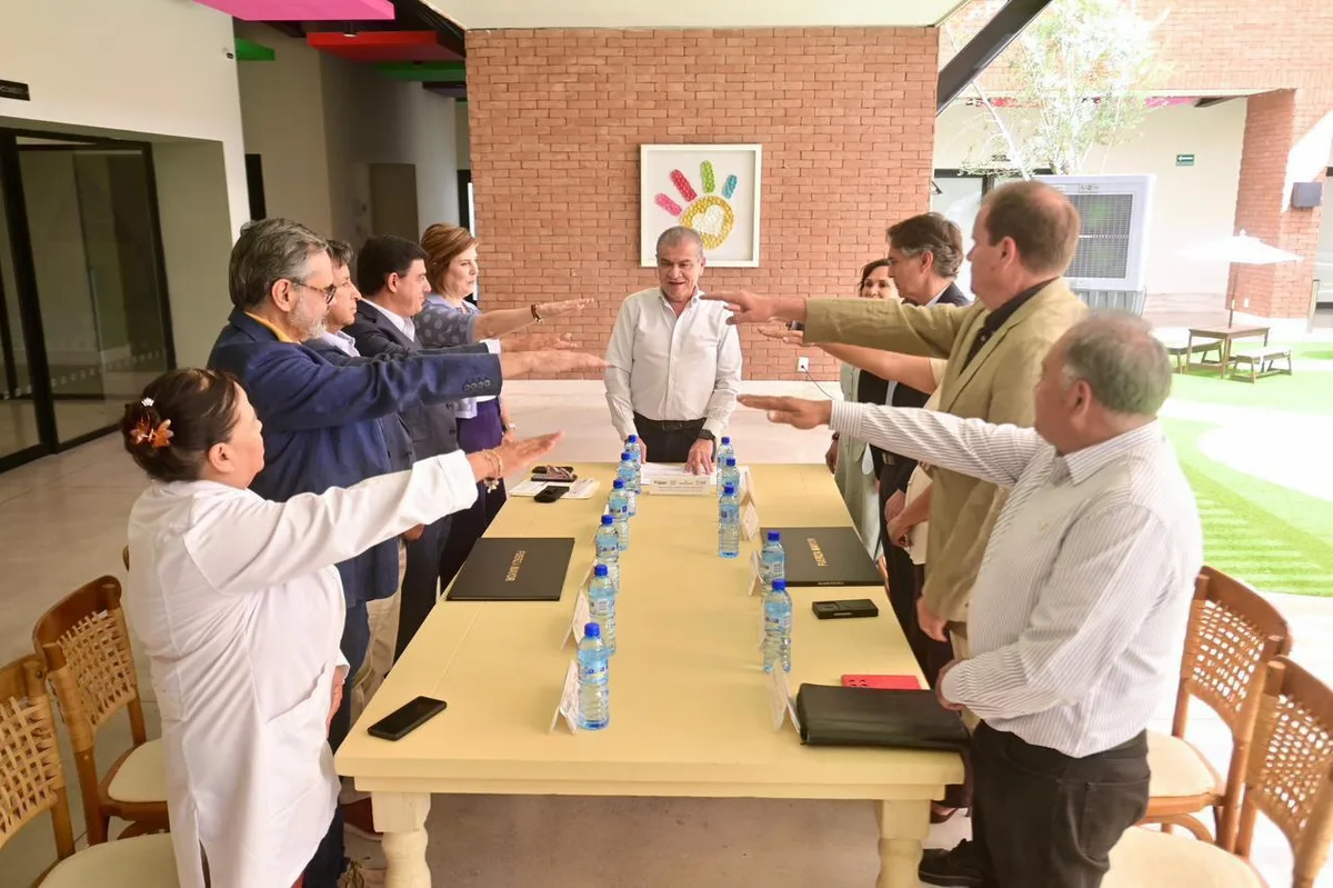 Encabeza Miguel Riquelme instalación de la Junta de Gobierno del DIF en Torreón
