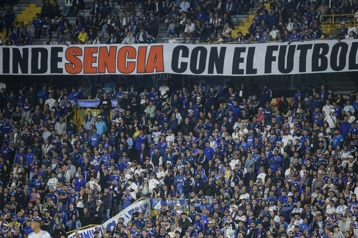Jugadores de Millonarios FC rajaron el estado de la grama de El Campín: “Es muy peligrosa una cancha así”
