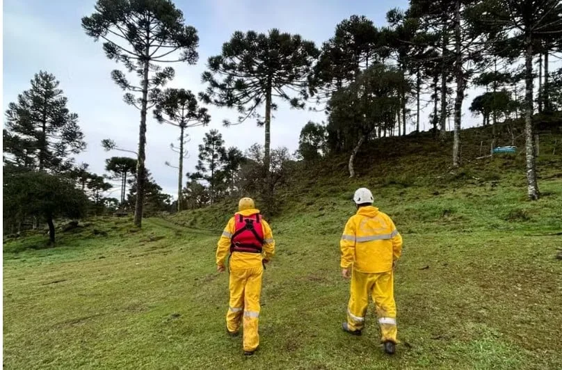Encontrado helicóptero com cantor Rick; não há sobreviventes. Dupla faria show em Curitiba