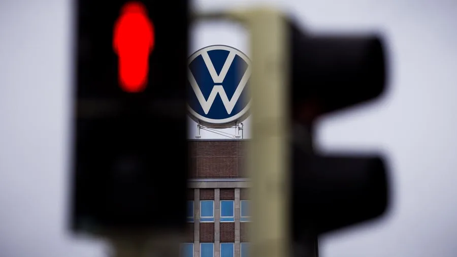 VW-Aktie fällt: Volkswagen kappt Prognose für 2026 drastisch