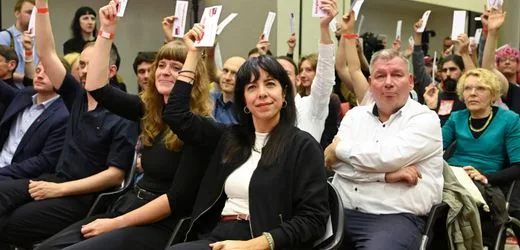 Berlin: Pläne für linkes Regierungsbündnis stoßen auf Skepsis