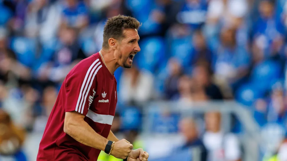 Weltmeister lobt Teamgeist - Nürnbergs Rückwärtsbewegung begeistert Klose