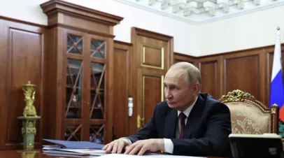 Путин провёл оперативное совещание с членами Совбеза России