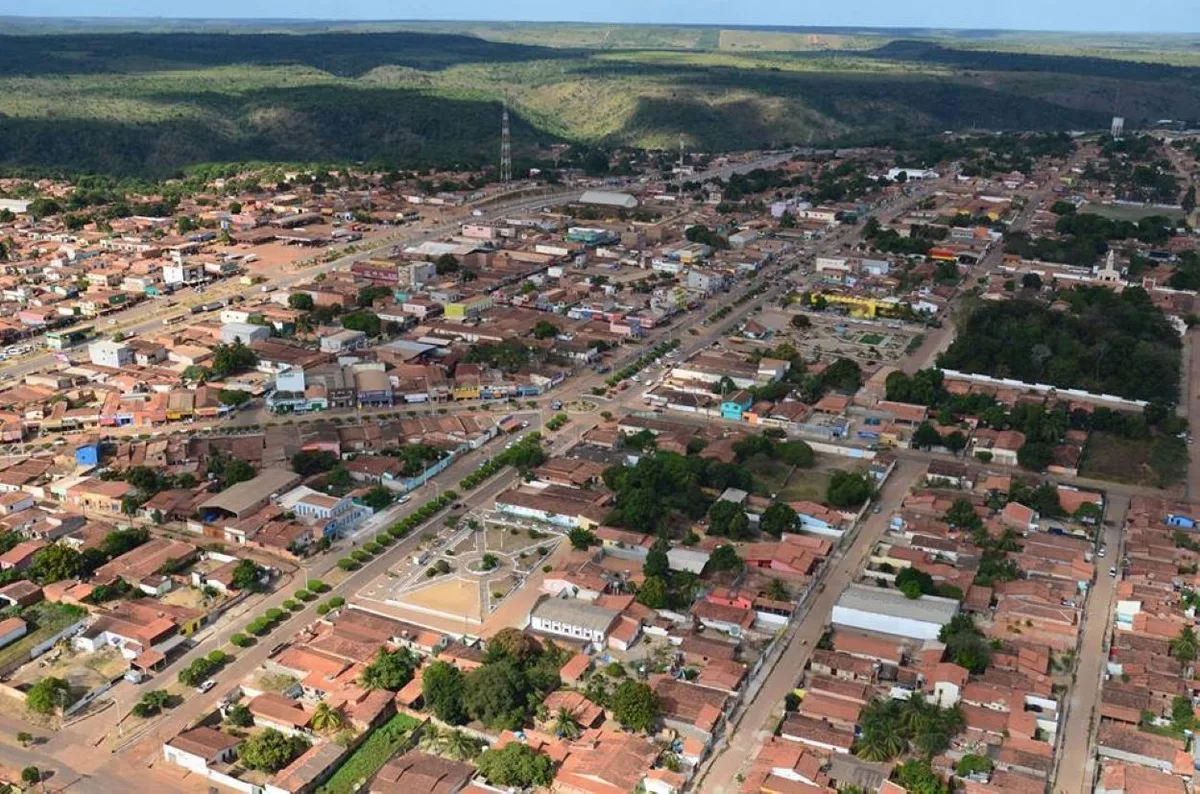 Justiça suspende nomeações de irmãos para cargos na Prefeitura de Buriticupu após pedido do MPMA