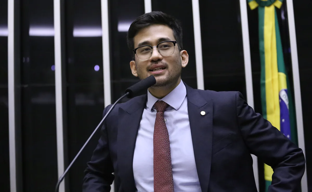 Kataguiri chama Zema de “arregão” após desistência de debate