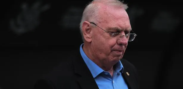 Presidente do Corinthians relata ameaça e dados vazados: 'Passam do limite'