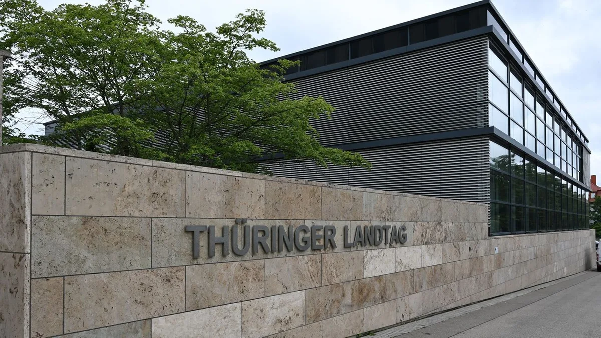 Landtag: Sitzung zu Misstrauensvotum gegen Voigt am 28. August