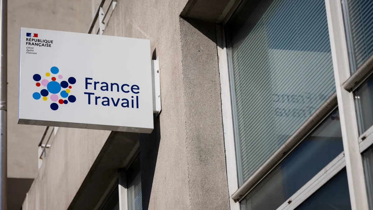 Moins de hiérarchie et plus d'agents, mais pas assez d'informations claires : les syndicats de France Travail attaquent la direction en justice face au plan de réorganisation