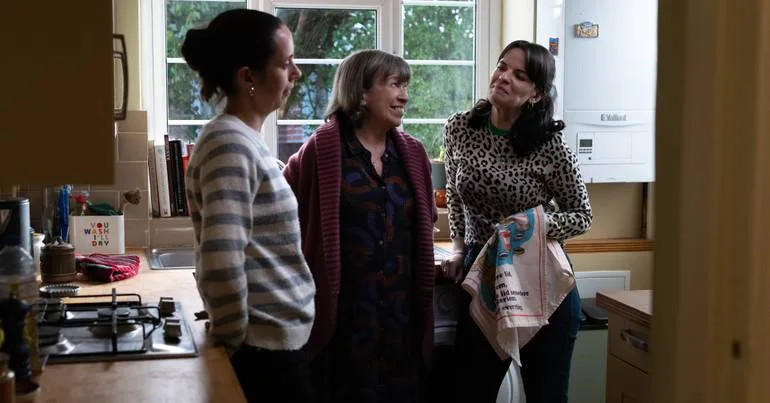 Mike Leigh e a compaixão pelo fim da vida