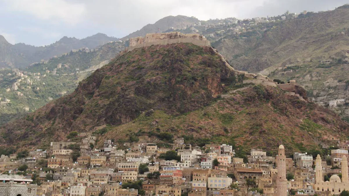 Houthis close in on key Yemen city of Taiz: Why a global trade route is at risk