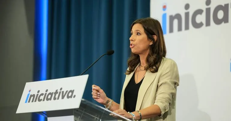 Mariana Leitão critica "país das maravilhas" de Montenegro