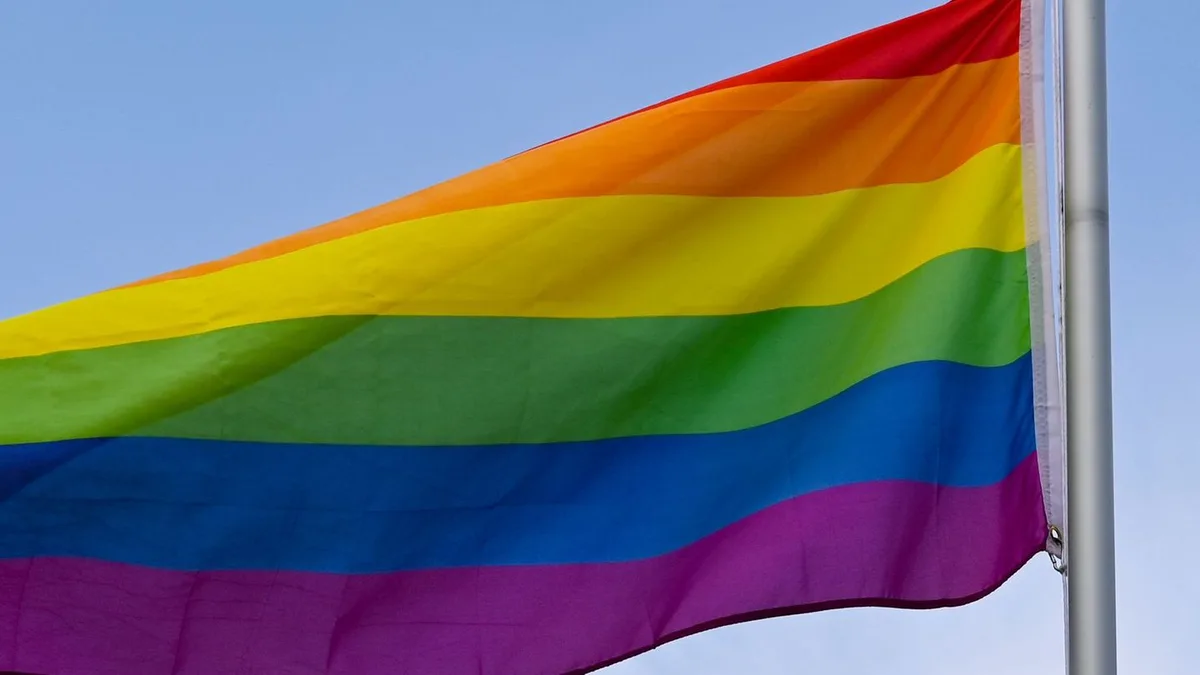 Demonstration für Vielfalt: Minister zeigt Solidarität bei CSD in Königs Wusterhausen