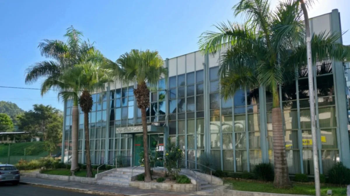 Cidade de SC com forte tradição italiana abre concurso público com salários de até R$ 6,9 mil; veja cargos e como participar