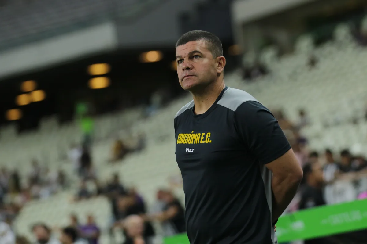 Ronald se salva na primeira derrota do Criciúma com Louzer; dê suas notas