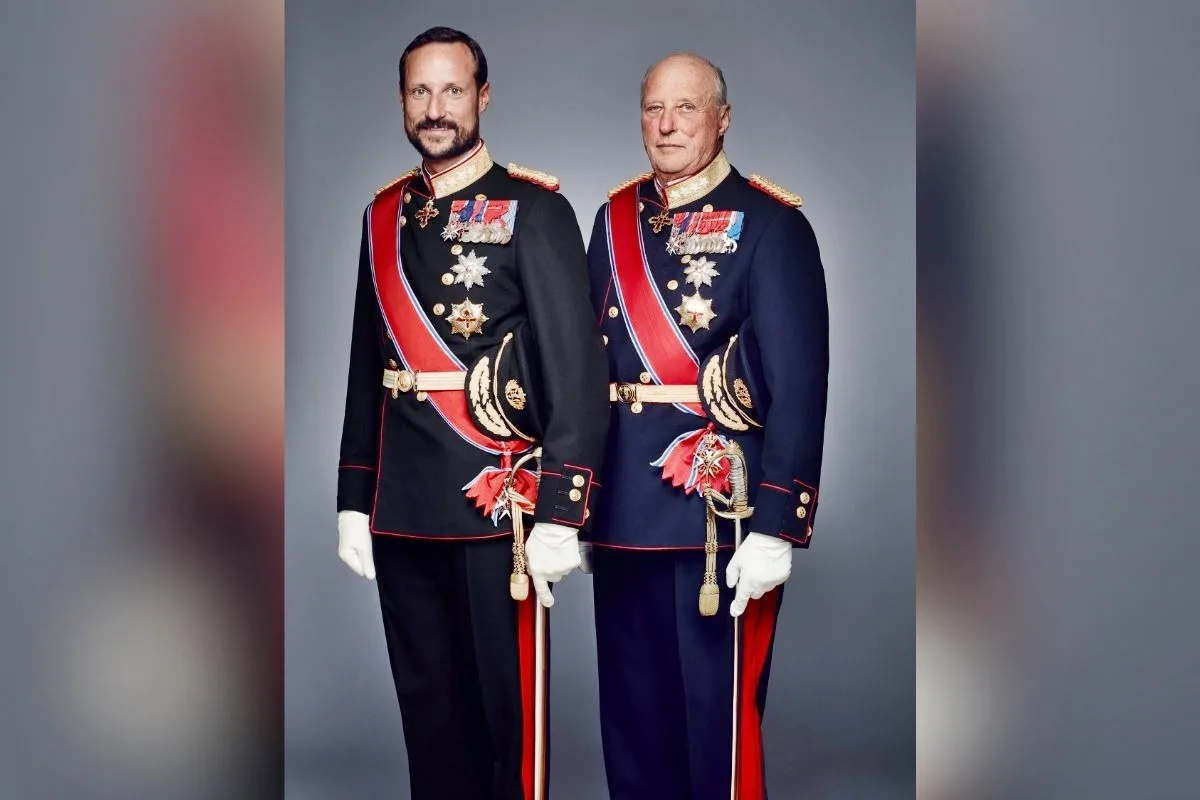 Novo rei da Noruega, Haakon VIII faz primeiro discurso após a morte do pai