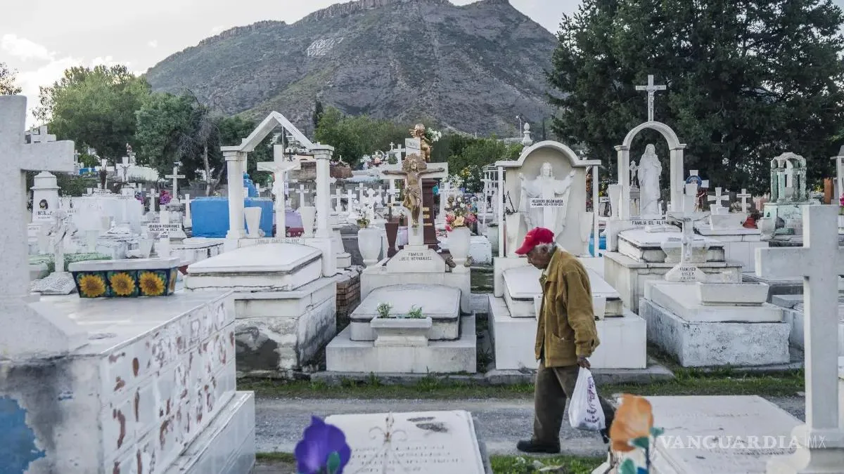 Listos los panteones de Saltillo para recibir a miles de visitantes el Día de Muertos