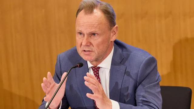 Bedrohung durch Flugobjekte: Grote widerspricht Wirrwarr-Vorwurf bei Drohnenabwehr
