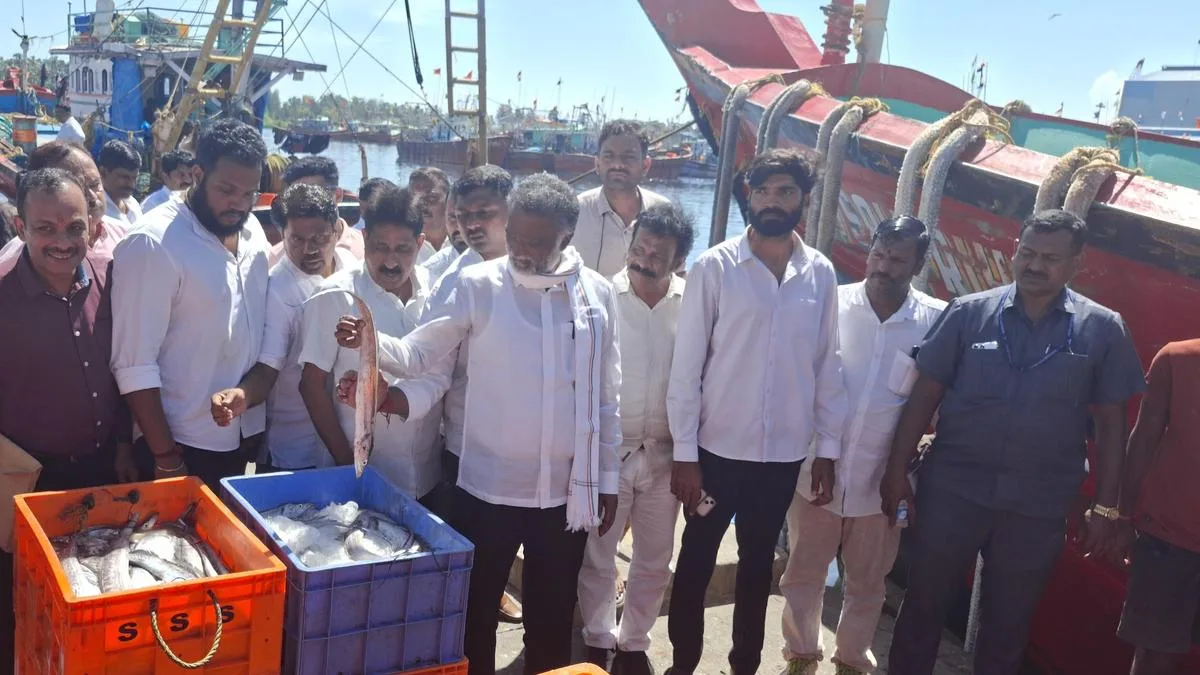 Death during fishing in sea: Efforts will be made to hike compensation, says Minister