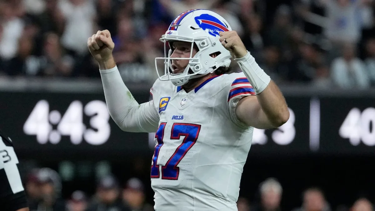 Josh Allen ties Jim Kelly’s Bills TD pass record as Buffalo holds off Raiders