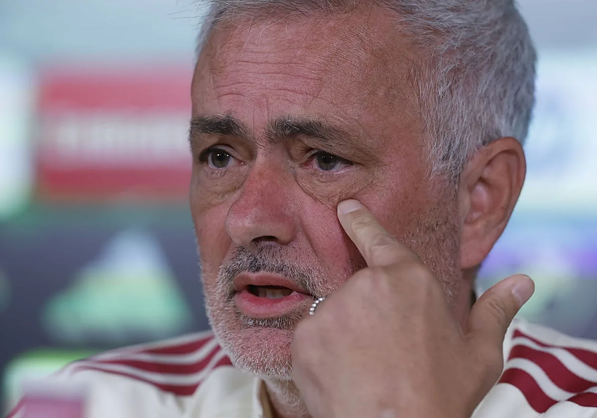 Mourinho: «Me parece ridículo lo de Mbappé, si el Bernabéu le juzga será una victoria de la prensa»