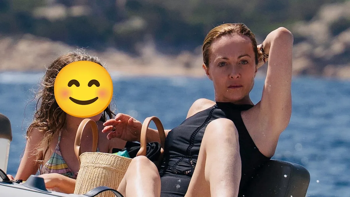 Mit Tochter im Urlaub - Mama Meloni