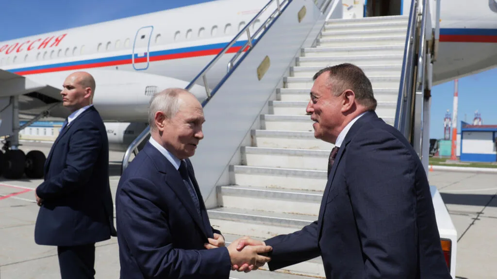 Putin visita pela primeira vez as ilhas Curilas e reacende disputa territorial com o Japão