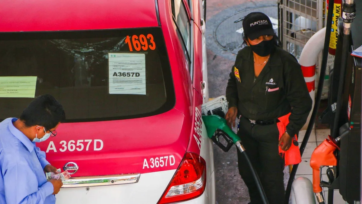 Nacionales: así quedó el precio de la gasolina hoy en México