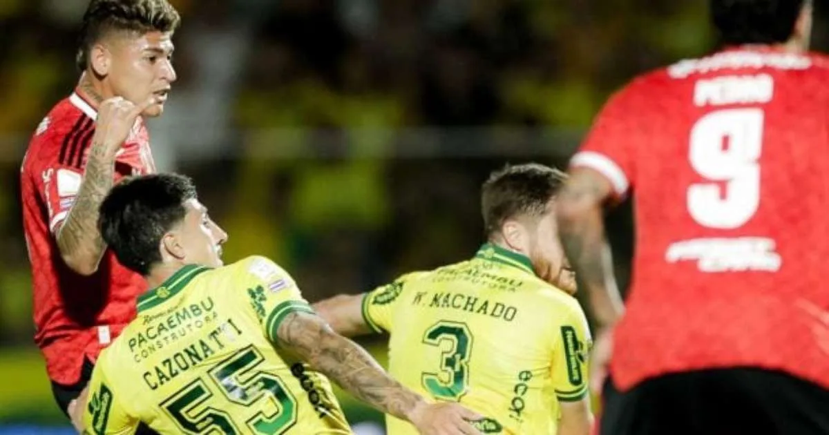 Carrascal brilha, Flamengo humilha o Mirassol e cola no Palmeiras