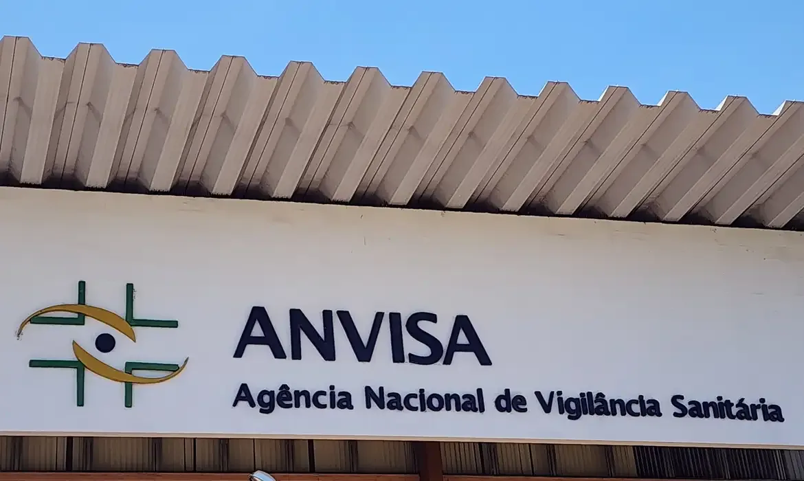Anvisa proíbe fabricação de produtos após fiscalização; saiba motivo