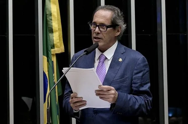 Candidato mais rico do país em 2026 exerceu mandato de senador pelo ES