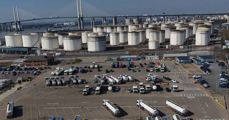 Bruxelas recusa taxar lucros extraordinários de petrolíferas