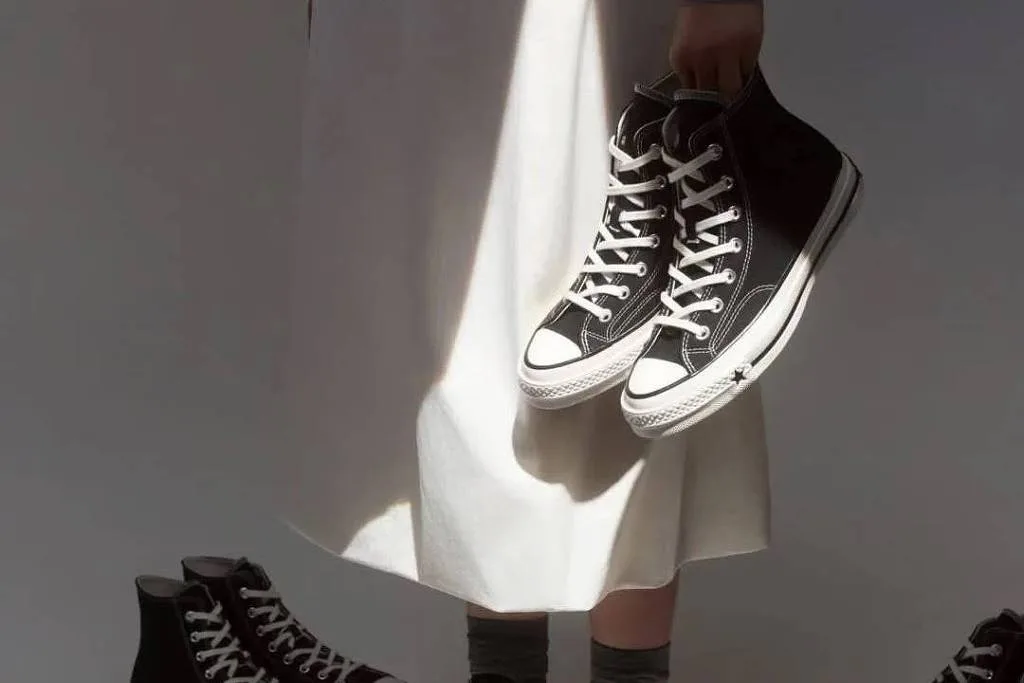 Converse remove anúncio do All Star após ser acusada de fazer associação à Ku Klux Klan