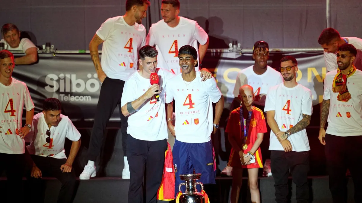 Lamine Yamal comparte su íntima charla con Álvaro Morata antes del Brasil - España de 2024 en el Bernabeú: "Eres el mejor del mundo ahora. Solo te falta creértelo y demostrarlo"