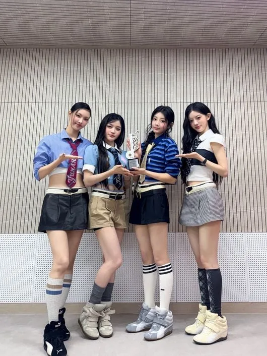 ‘올해의 아티스트상’ 아일릿, ‘2026 TMA’서 컴백 예고 “10월 기대해달라”
