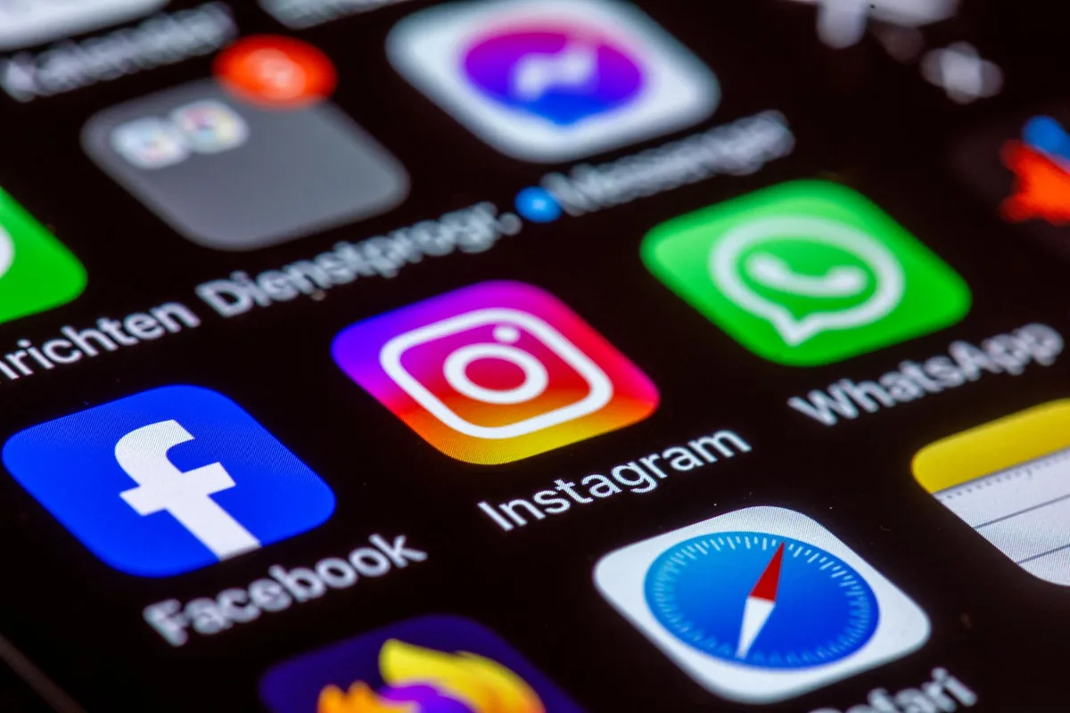 Aux Etats-Unis, Meta va limiter Instagram à deux heures par jour pour les ados et bloquer les vidéos la nuit