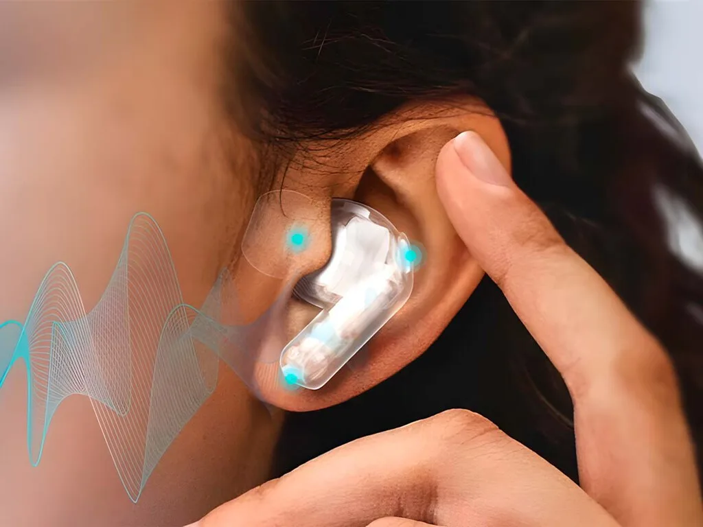 Los Galaxy Buds4 no solo reproducen música en alta definición: también hacen que tus llamadas suenen como si estuvieras cara a cara