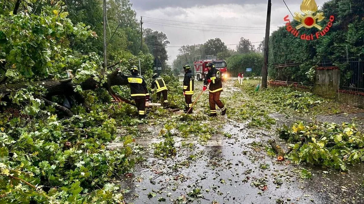 Wind und Hagel: Unwetter in Italien: Dom und Rathaus von Cremona beschädigt