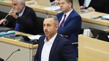 Sachsen-Anhalt: AfD und BSW setzen Antrag zur Ukraine durch