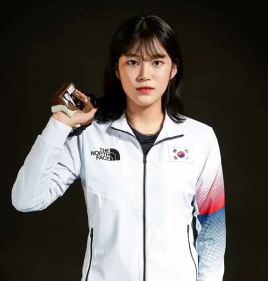 ‘세계신기록과 불과 0.6점 차’ 아시아 신기록까지 쏜 추가은, 한국 사격 첫 金으로 더 빛났다 [아시안게임]