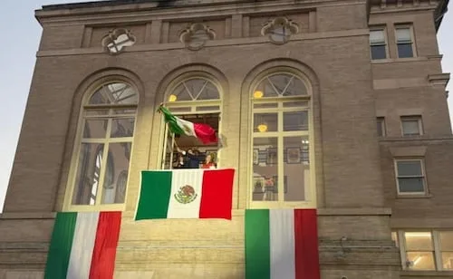 Embajador Lazzeri da su primer Grito de Independencia en EU; "¡Viva una Norteamérica unida y humanista!", expresa