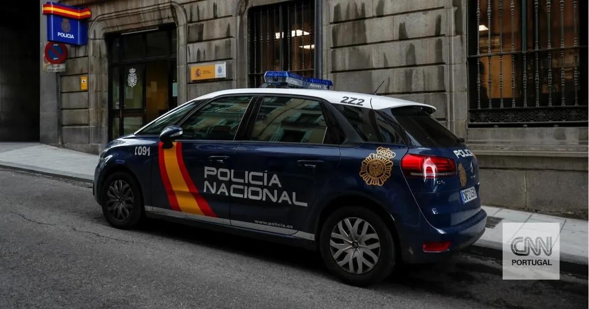 Polícia espanhola salva mulher que a família queria obrigar a casar com homem 40 anos mais velho