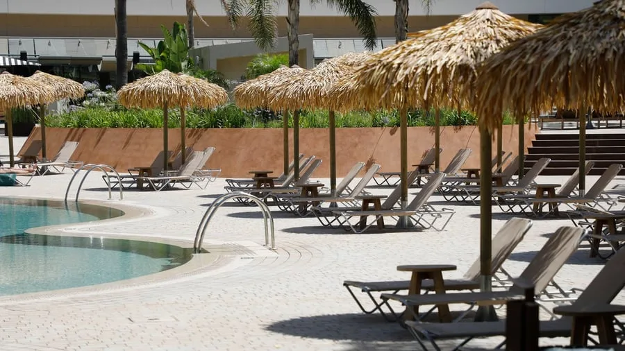 Pool und Strand: Streit um Sonnenliege: Hotels dürfen Reservieren verbieten