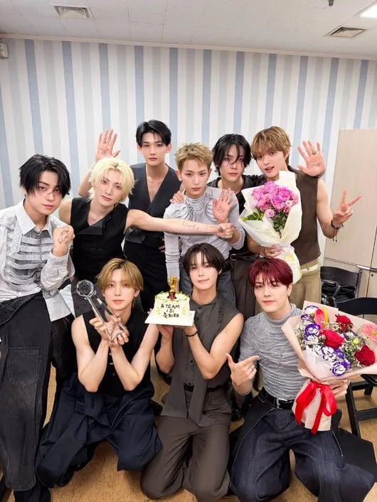 &TEAM, '뮤직뱅크' 1위 등극..韓 음방 통산 5관왕