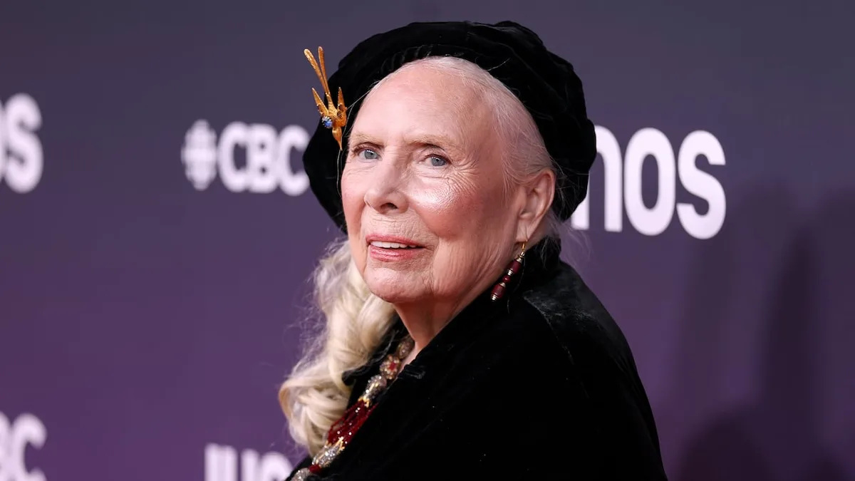 Joni Mitchell becomes a U.S. citizen, 'a journey that began 62 years ago'
