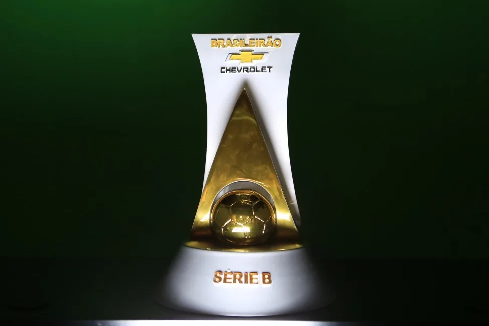 Atacante campeão da Libertadores acerta com time de Guto Ferreira na Série B