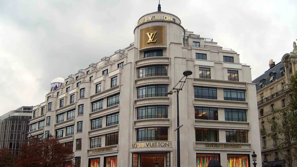 LVMH assinou acordo em 2002 para comprar ações da Hermès