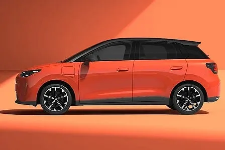 Leapmotor lança em Paris o novo hatchback urbano B03