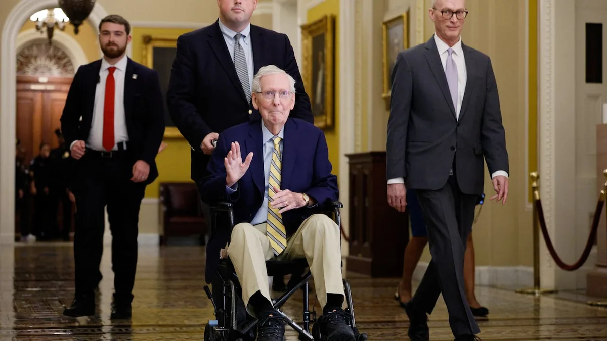 Republican Mitch McConnell returns to U.S. Senate after 3-month absence